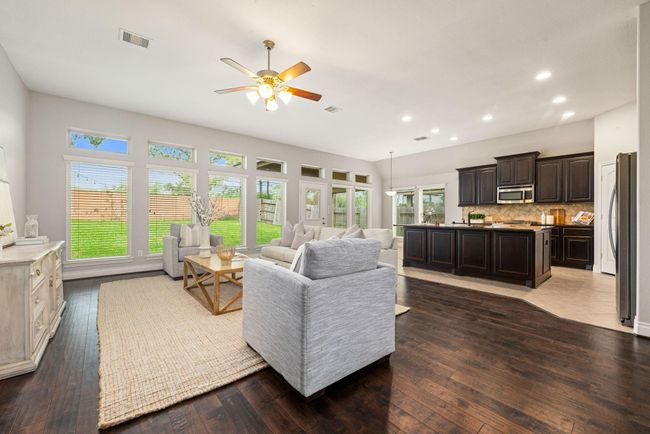 2314 Laurel Loch Ln, House other with 4 bedrooms, 2 bathrooms and 2 parking in Pearland TX | Image 13
