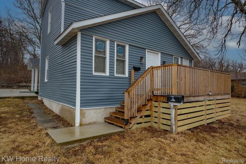 11 S Grove St, Ypsilanti, MI, 48198-5604 | Card Image