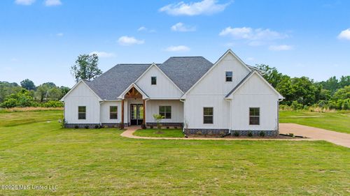 2195 Breanna Ln, Hernando, MS, 38632-1475 | Card Image