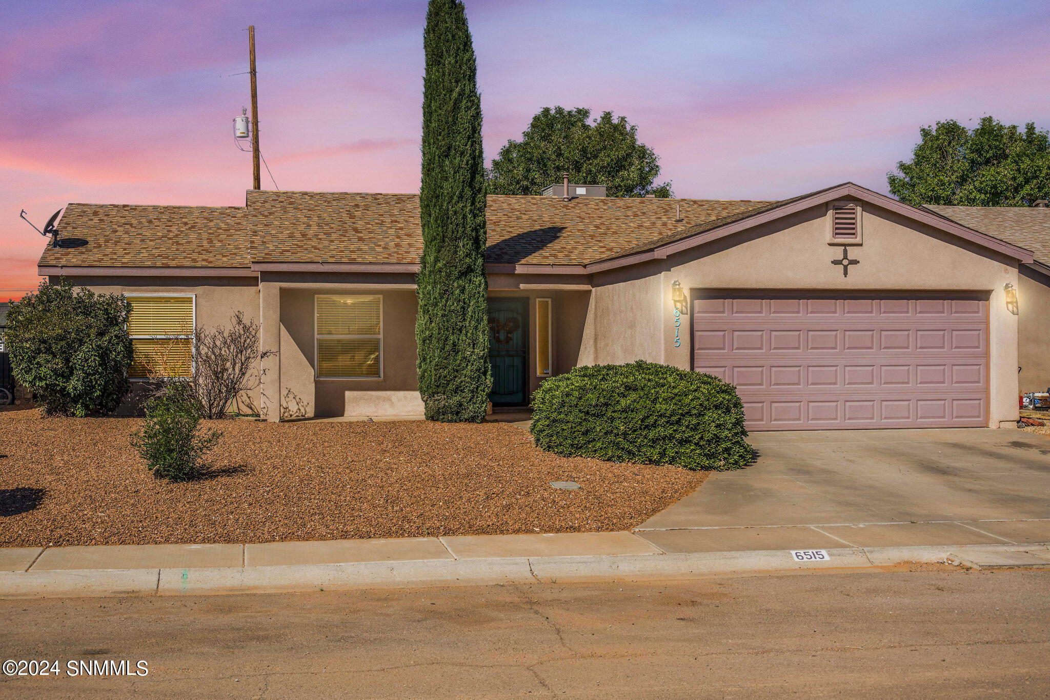 Phoenix St, Las Cruces, NM 88012