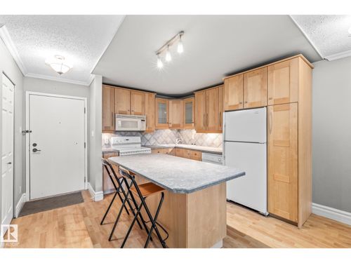 10148 118 St Nw, Edmonton, AB, T5K1Y4 | Card Image