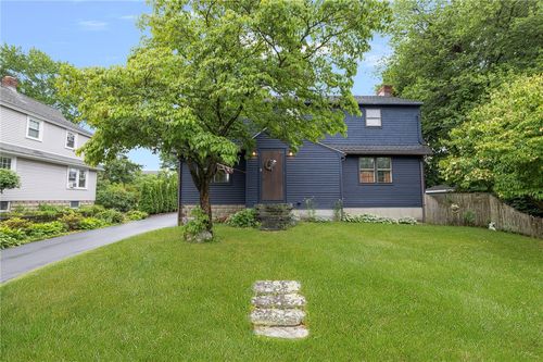 11 Coombs St, Rumford, RI, 02916-1403 | Card Image