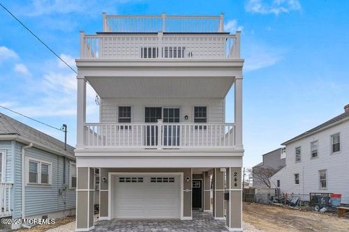 54 Franklin Ave, Seaside Heights, NJ, 08751-2528 | Card Image