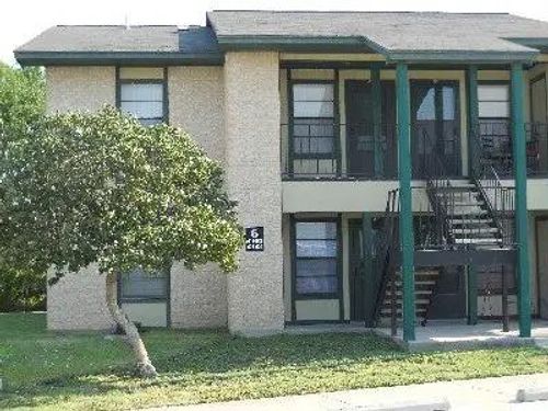 1015 Eli Garza St, Freer, TX, 78357-1442 | Card Image