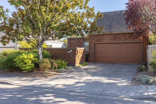 1324 Avenida Sebastiani, Sonoma, CA, 95476-8062 | Card Image