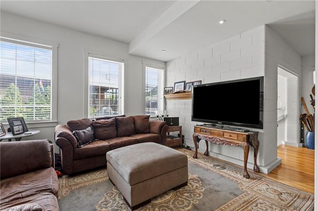 1 - 49 Ontario St, House attached with 1 bedrooms, 2 bathrooms and 1 parking in Grimsby ON | Image 7