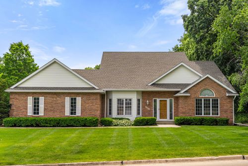 7200 Plum Drive, Urbandale, IA, 50322 | Card Image