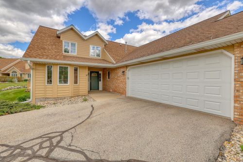 940 Spy Glass Hl, Waterford, WI, 53185-3995 | Card Image