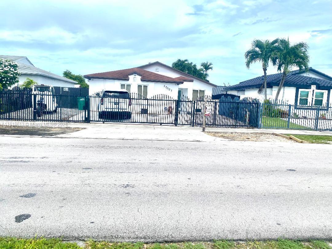 115th Ave, Miami, FL 33157