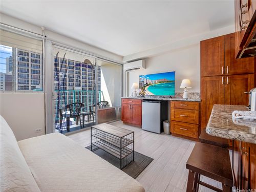 1504-444 Kanekapolei St, Honolulu, HI, 96815-3038 | Card Image