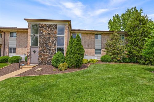apt-b-10003 Sakura Dr, Saint Louis, MO, 63128-1361 | Card Image