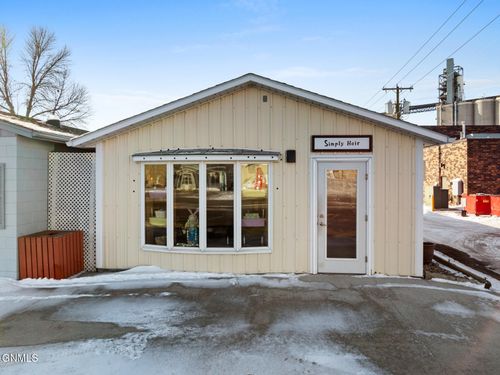 2 Central Avenue Se, Garrison, ND, 58540 | Card Image