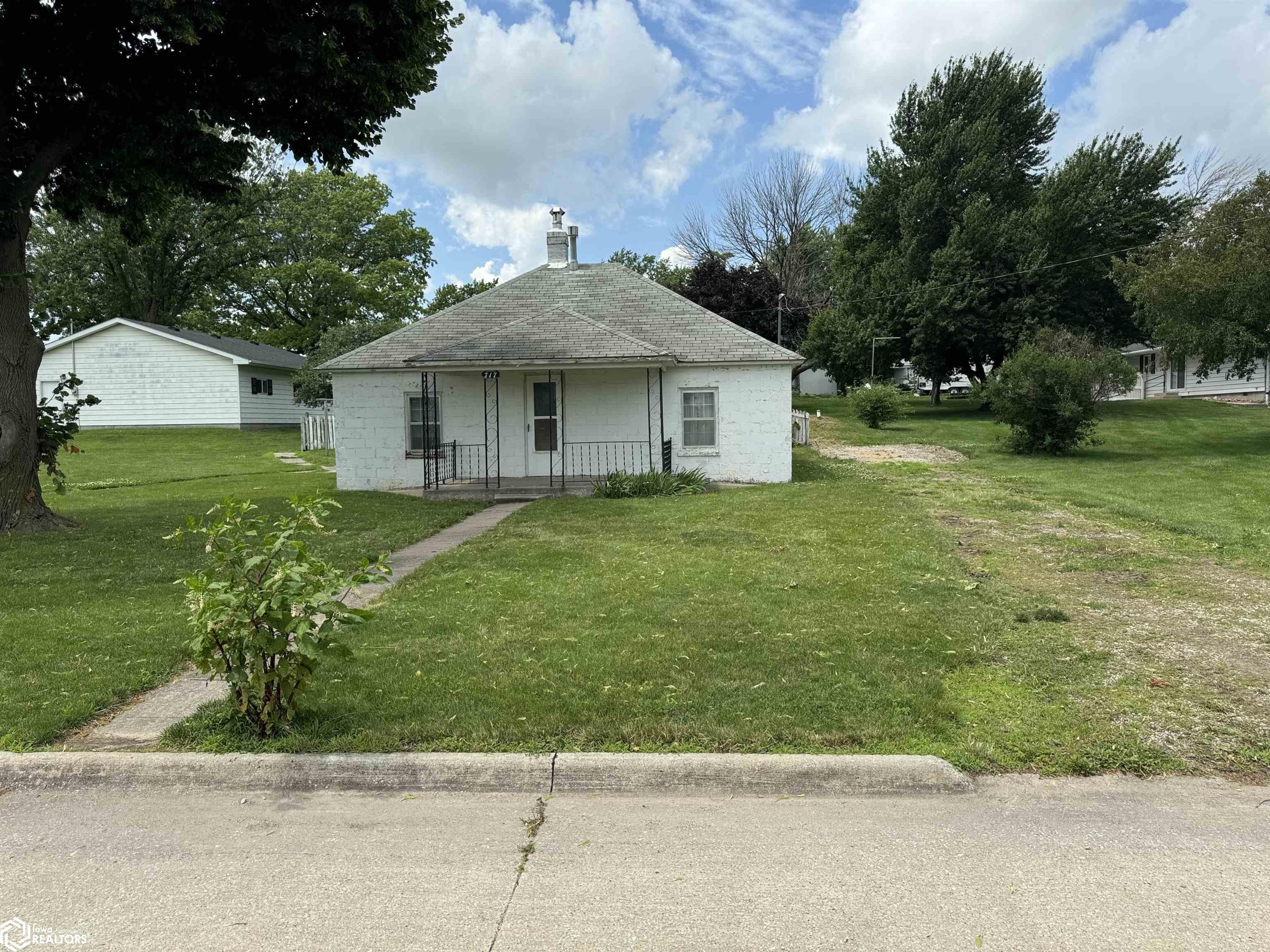13th St, Clarinda, IA 51632