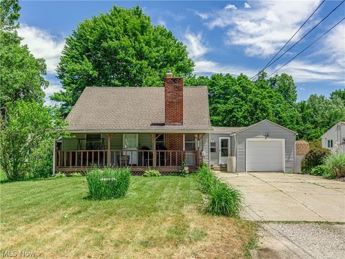 1435 Slagle Dr, Akron, OH, 44312-3848 | Card Image