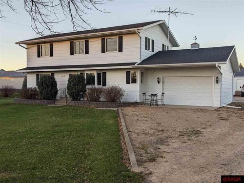 1012 3rd St, Nicollet, MN, 56074-2011 | Card Image