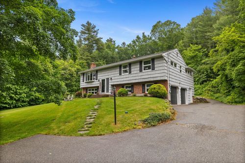 325 S Main St, Marlborough, CT, 06447-1243 | Card Image
