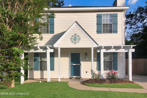 340 N Grove Cir, Brandon, MS, 39047-6747 | Card Image