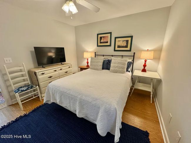 111 Ne 39 Th St, House other with 3 bedrooms, 2 bathrooms and 2 parking in Oak Island NC | Image 19