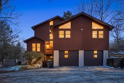 700 Woodland Rd, Bradfordwoods, PA, 15015-1328 | Card Image