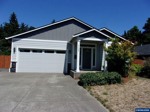 1105 Hardcastle St, Woodburn, OR, 97071 | Card Image