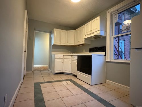 apt-4-449 Newfield St, Middletown, CT, 06457-6423 | Card Image