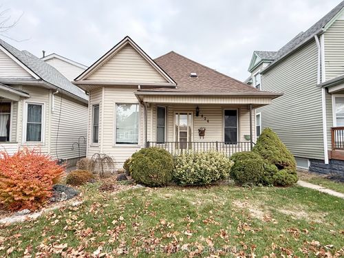 824 Lincoln Rd, Windsor, ON, N8Y2H1 | Card Image