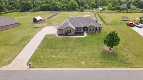 186 Oakridge Dr, Choctaw, OK, 73020-7682 | Card Image