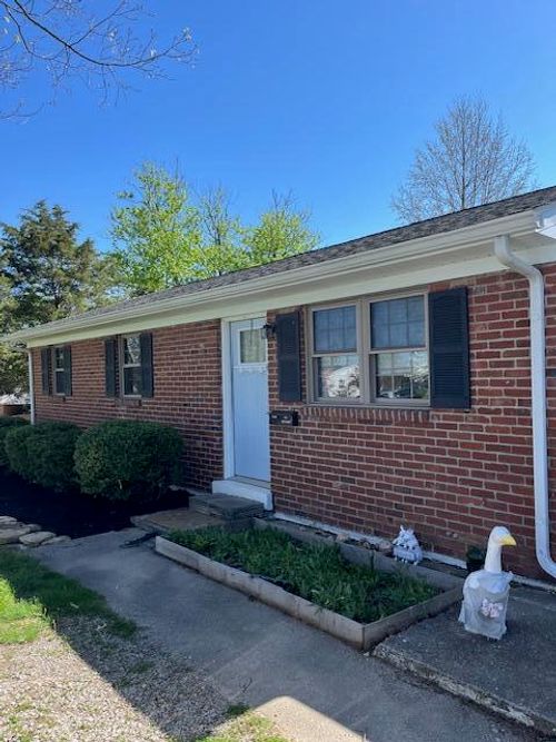 101 Matador Ct, Frankfort, KY, 40601-4634 | Card Image