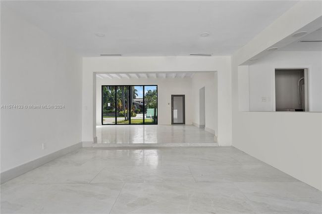 1115 N Northlake Dr, House other with 3 bedrooms, 3 bathrooms and null parking in Hollywood FL | Image 15