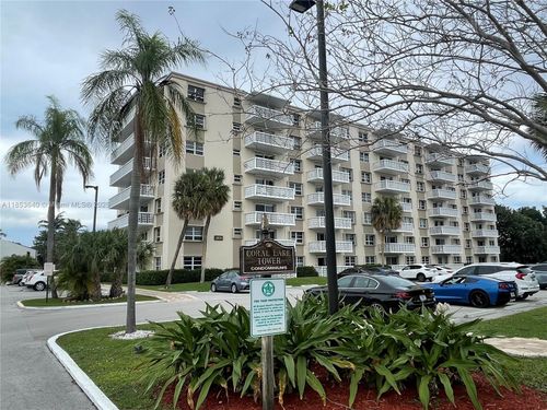 apt-403-1831 Ne 38th St, Oakland Park, FL, 33308-6205 | Card Image