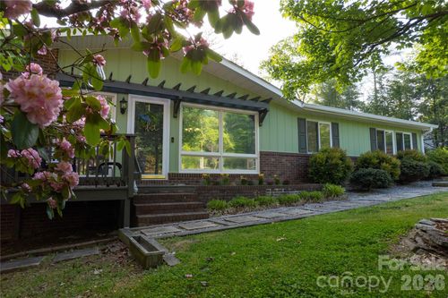 137 E Whisperwood Cir, Hendersonville, NC, 28791-8017 | Card Image