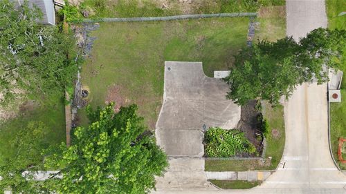 1620 Odd Fellow St, Conroe, TX, 77301-1847 | Card Image