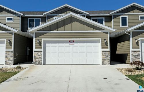 9212 W Ark Pl Place, Sioux Falls, SD, 57106 | Card Image