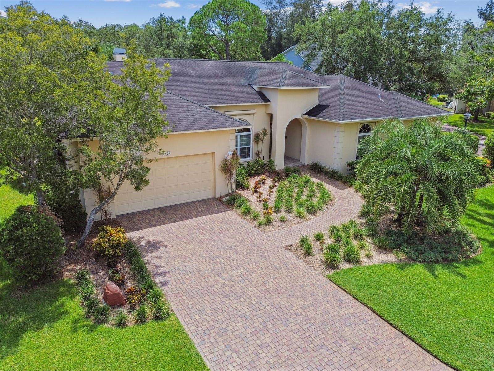 Waterford Ct, Saint Petersburg, FL 33703