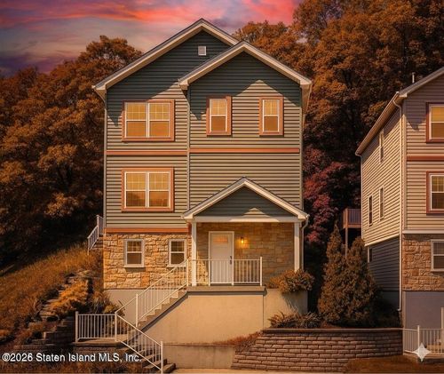 10 Wandel Ave, Staten Island, NY, 10304-1726 | Card Image