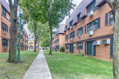 219-36 64th Ave, Oakland Gardens, NY, 11364-2269 | Card Image