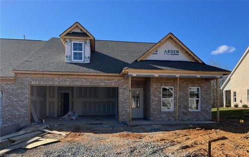 3590 Townland Cir, Clemmons, NC, 27012-0049 | Card Image
