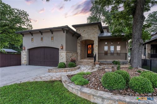 368 Rancho Rd, New Braunfels, TX, 78130-1810 | Card Image