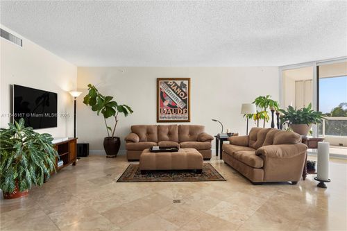 apt-502-21050 Ne 38th Ave, Aventura, FL, 33180-4073 | Card Image