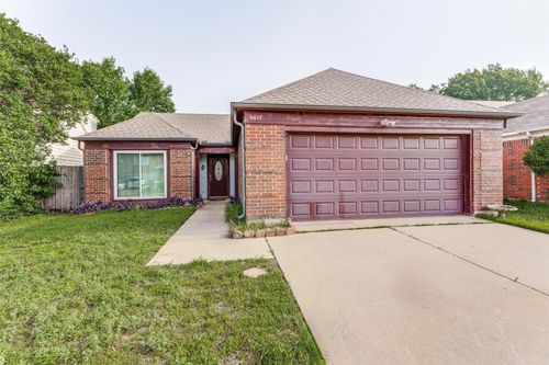 4617 Feathercrest Dr, Fort Worth, TX, 76137-1543 | Card Image
