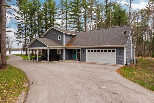 9608 N Long Lake Rd, Traverse City, MI, 49685-8253 | Card Image