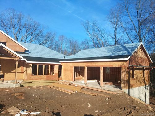 4 Taxter Ridge Ln, Irvington, NY, 10533-1073 | Card Image