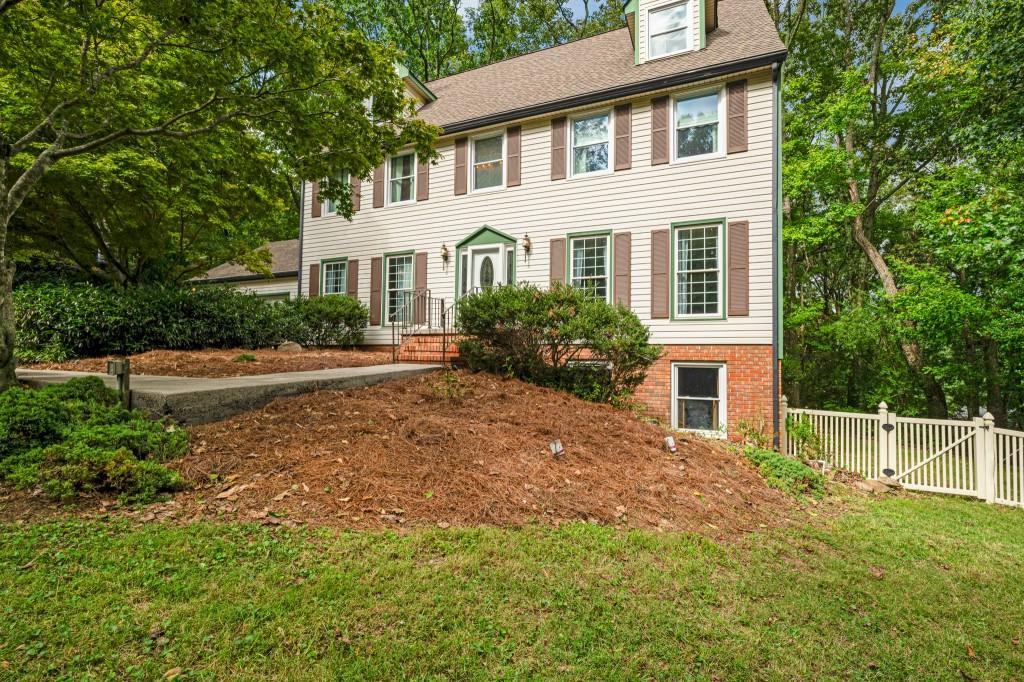 Sourwood Dr, Dalton, GA 30720
