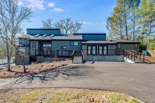 8160 Los Osos, Atascadero, CA, 93422 | Card Image