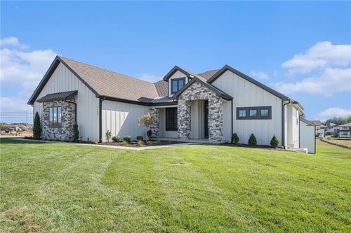 5163 Nw 47th Ter, Riverside, MO, 64150-1401 | Card Image