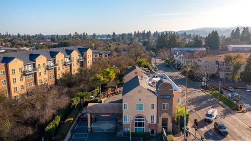 178 Dry Creek Rd, Healdsburg, CA, 95448-4702 | Card Image