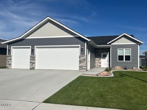 2122 34th Ave Se, Mandan, ND, 58554-1388 | Card Image