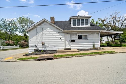 657 Grove St, Greensburg, PA, 15601-2851 | Card Image