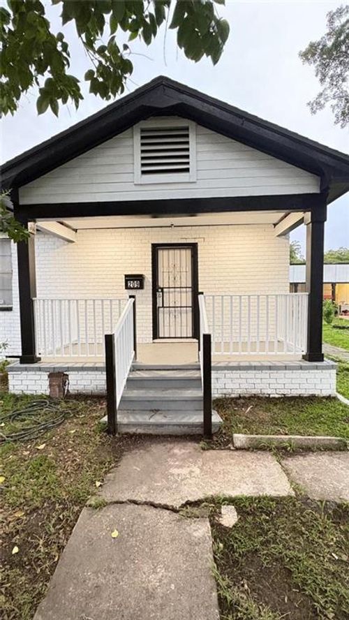 209 10th St, Bridge City, LA, 70094-3108 | Card Image