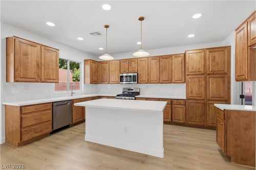 5311 Thistle Wind Dr, Las Vegas, NV, 89135-4025 | Card Image